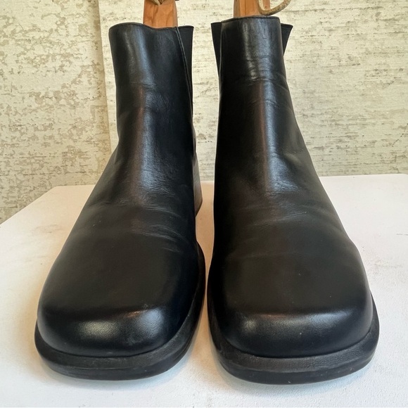 Clarks Women's Black Leather Chelsea Boots Sz 10 Block Heel 2.5" Square Toe - Picture 2 of 15
